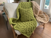 Alize Puffy Patroon deken 85x130 cm en kussen 40x40 cm in zigzag kabel